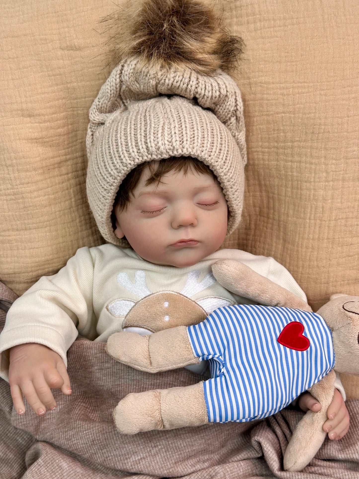 Avery 19-Inch Sleeping Reborn Baby Doll – Lifelike Soft Cloth Body Newborn with Hand-Implanted Hair