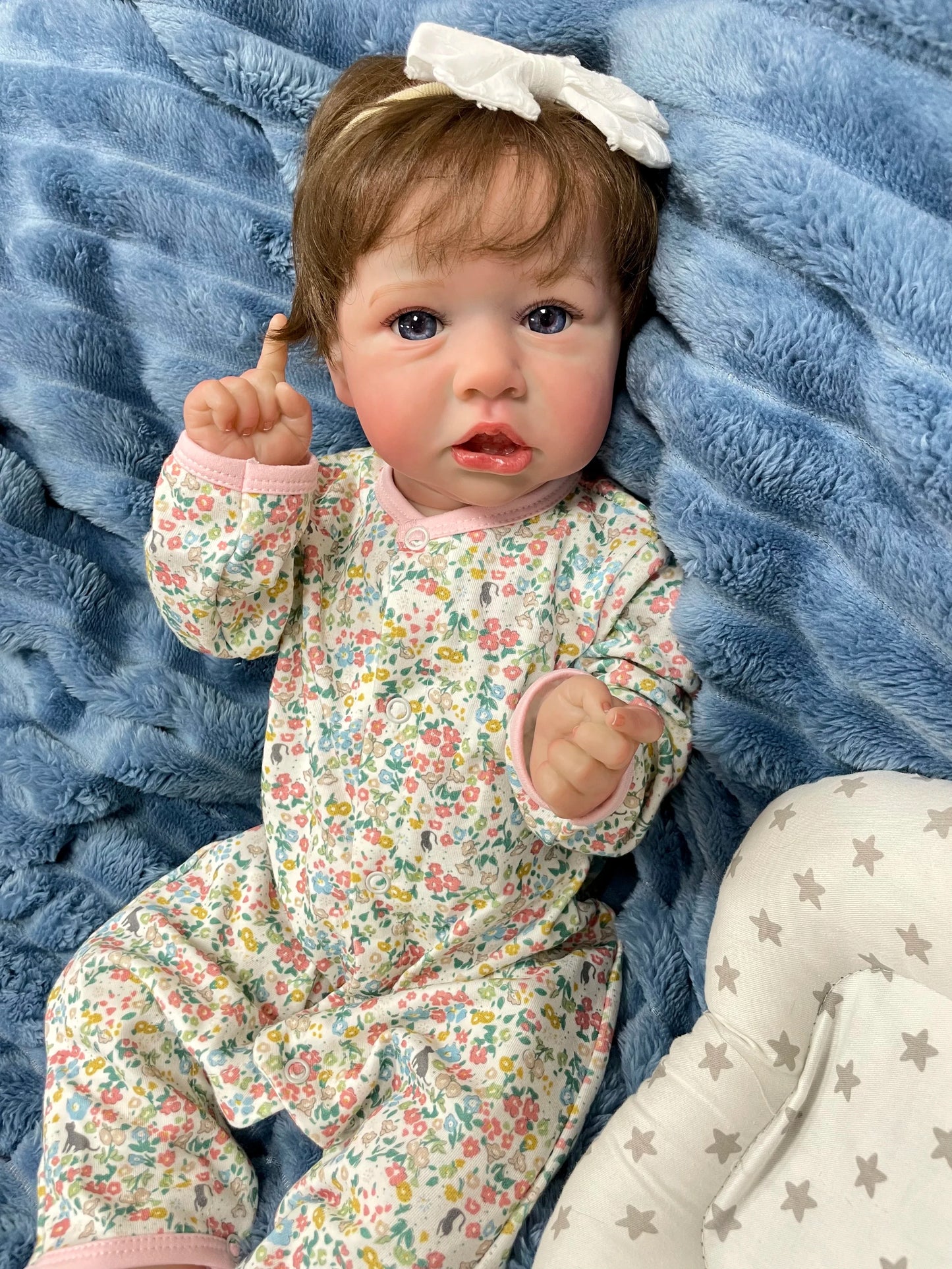 Maya 22-Inch Reborn Baby Girl Doll – Full Vinyl Lifelike Blue-Eyed Baby with Hand-Implanted Hair