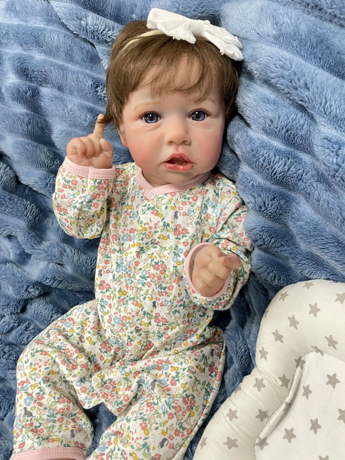Maya 22-Inch Reborn Baby Girl Doll – Full Vinyl Lifelike Blue-Eyed Baby with Hand-Implanted Hair